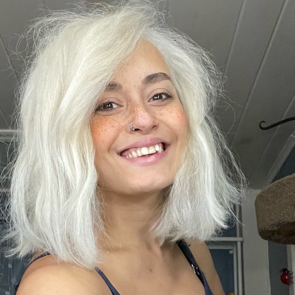 Meet your Posher, Najwan - Picture 2 of 2